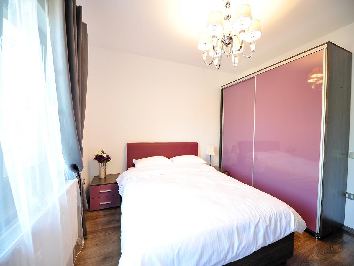 Casa Bella Apartments Bragadiru Esterno foto